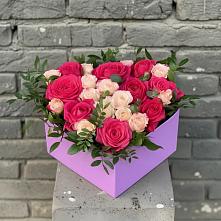 Цветочная композиция из Розы в коробке в Енотаевке
