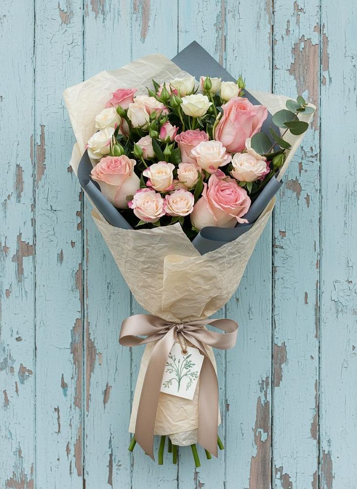 Букет цветов из: Розы в Енотаевке