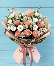 Букет цветов из:  Розы, Альстромерии и Лизиантусы в Енотаевке