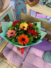 Букет цветов из:  Герберы, Хризантемы и Альстромерии #REPLACE_PRED# Енотаевке