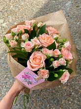 Букет цветов из:  Розы #REPLACE_PRED# Енотаевке