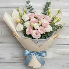 Букет цветов из:  Лизиантусы в Енотаевке