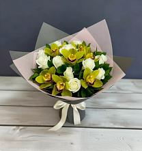 Букет цветов из:  Орхидеи и Розы в Енотаевке