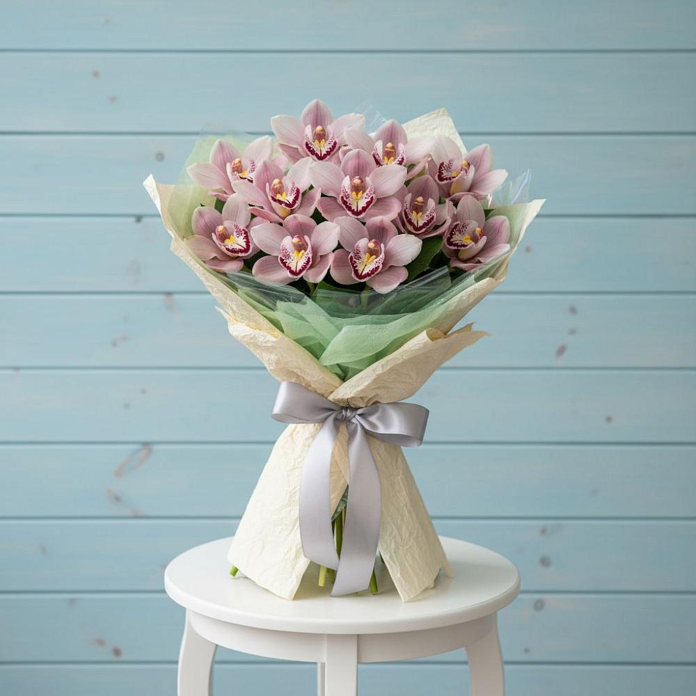 Букет цветов из: Орхидеи и Розы в Енотаевке