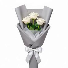 Букет 3 белые розы в Енотаевке