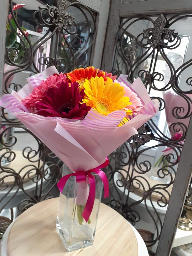 Букет цветов из: Герберы в Енотаевке