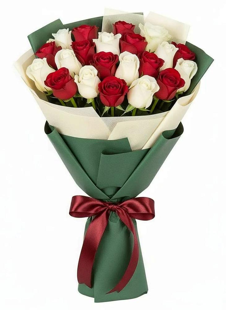 Букет Микс из красных и белых роз в Енотаевке