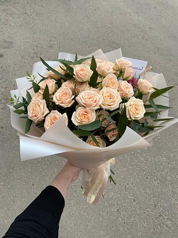 Букет Кремовые розы Латте в Енотаевке