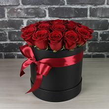 Цветочная композиция из Розы в шляпной коробке в Енотаевке