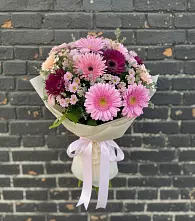 Букет цветов из:  Герберы и Хризантемы в Енотаевке