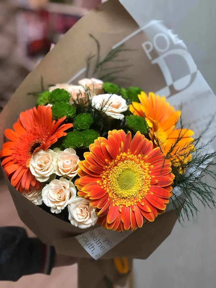 Букет цветов из: Герберы, Хризантемы и Розы в Енотаевке