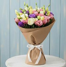 Букет цветов из:  Лизиантусы в Енотаевке