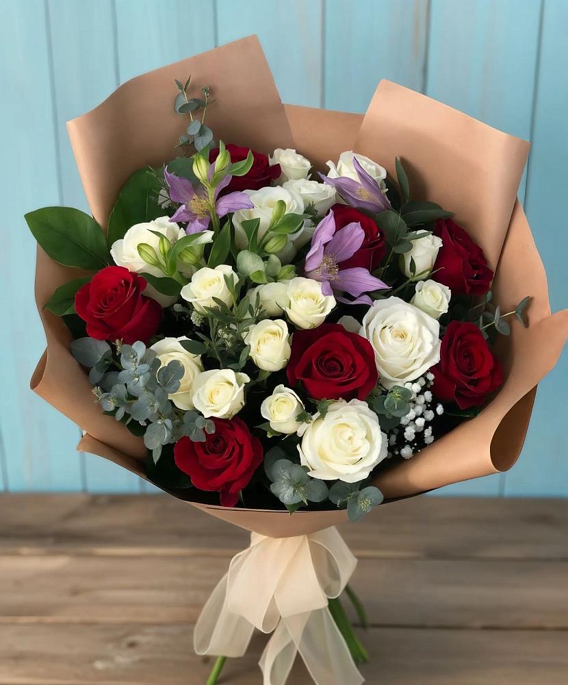 Букет цветов из: Розы и Альстромерии в Енотаевке