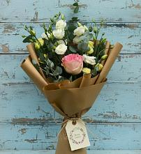 Букет цветов из:  Розы и Лизиантусы в Енотаевке