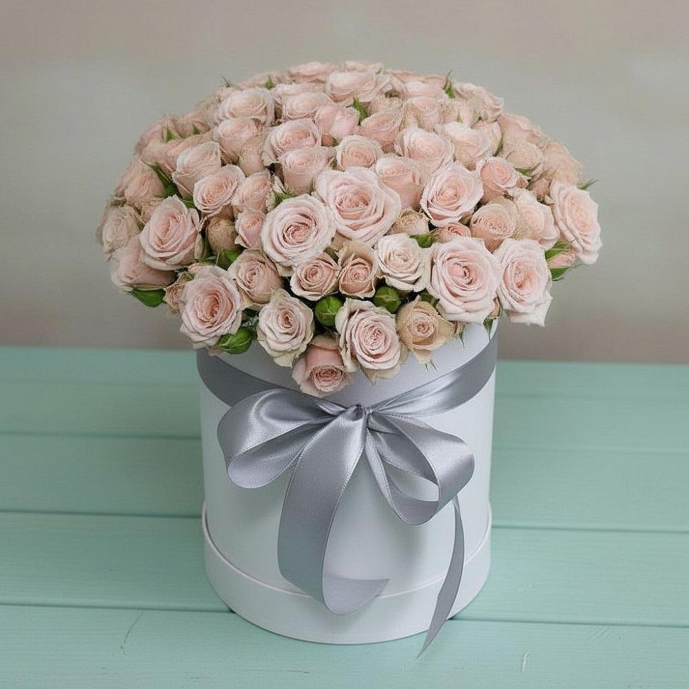 Цветочная композиция из Розы в шляпной коробке в Енотаевке