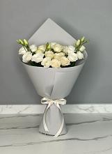 Букет цветов из:  Розы и Лизиантусы в Енотаевке